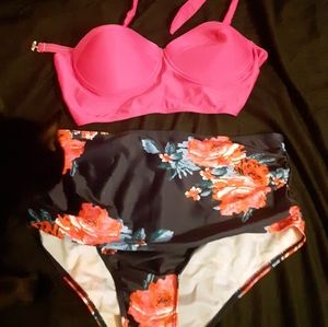 Mama belly covering flowered bikini